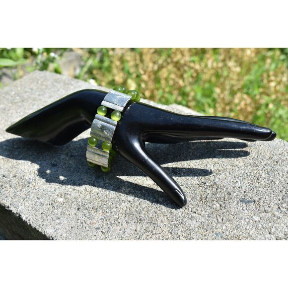 Chic Green Beaded Stretch Bracelet – Silver-Tone Accent (Size 7”) - Picture 2 of 6